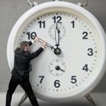 Bài văn nghị luận về ý nghĩa của thời gian