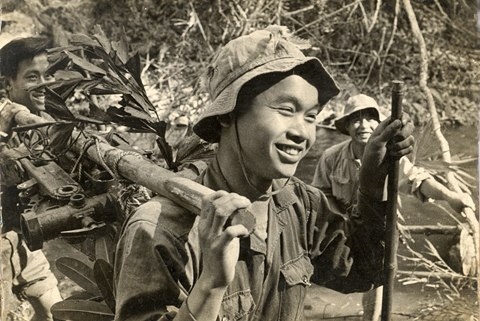 Vẻ đẹp của người lính trong bài thơ “Tây Tiến” của Quang Dũng